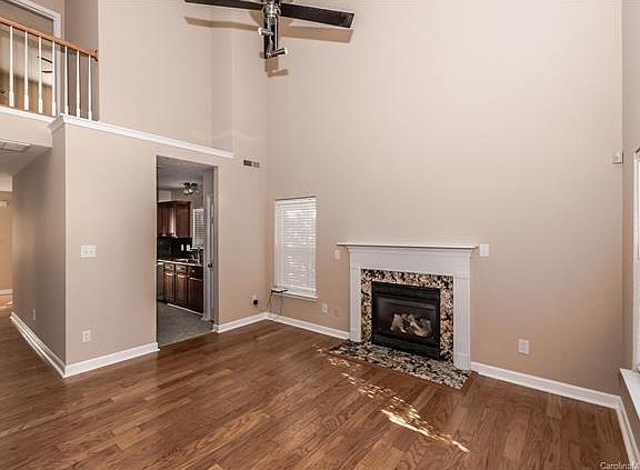 4th image of 2620 Meadow Knoll Dr