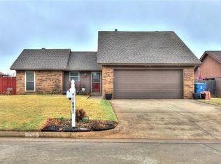 9605 Kent Dr, Midwest City, OK 73130