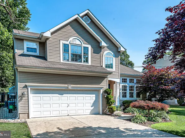 1820 3rd St, Thorofare, NJ 08086