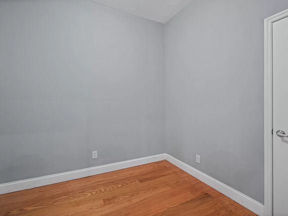 3rd image of 2122 Washington Ave #F