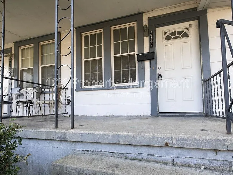 2743 Steele Ave — Photo 2