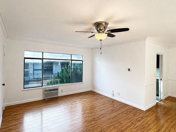 3rd image of 8337 Blackburn Ave APT 6