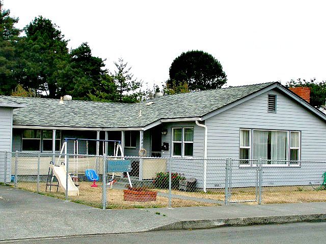 2nd image of 2367 18th St