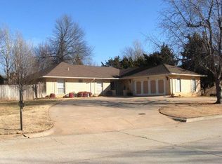 1024 N Terrace Dr, Weatherford, OK 73096