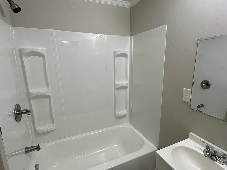 416 Airline Ave — Photo 17