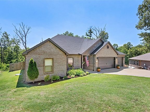 3rd image of 9 Eltisey Ln