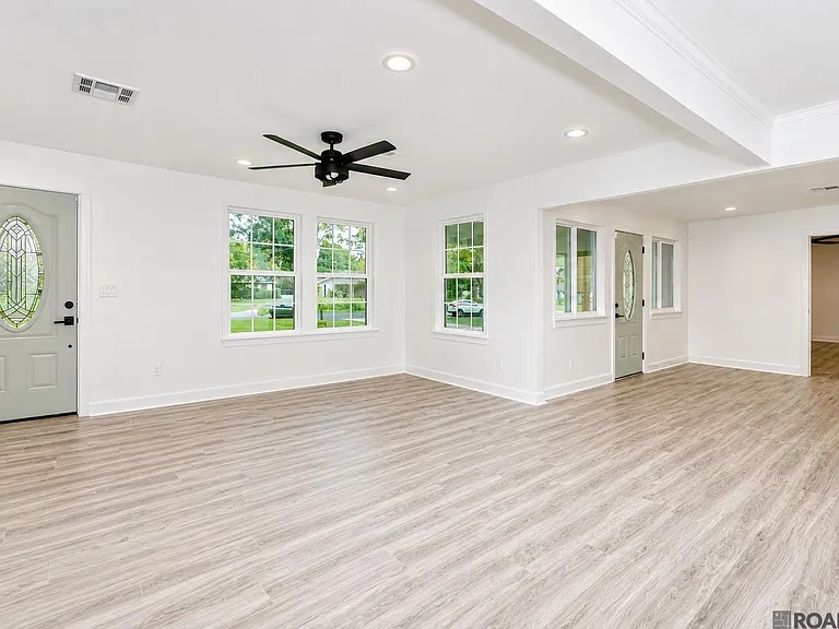 2614 Drusilla Ln — Photo 3
