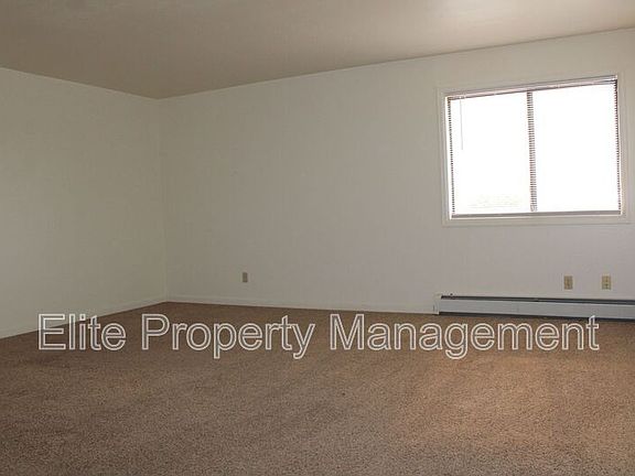 2nd image of 212 W Palmer Lake Dr