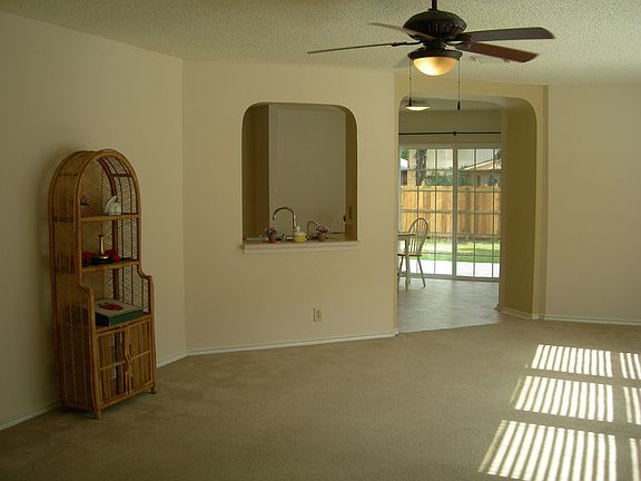 3rd image of 6326 Regency Crst