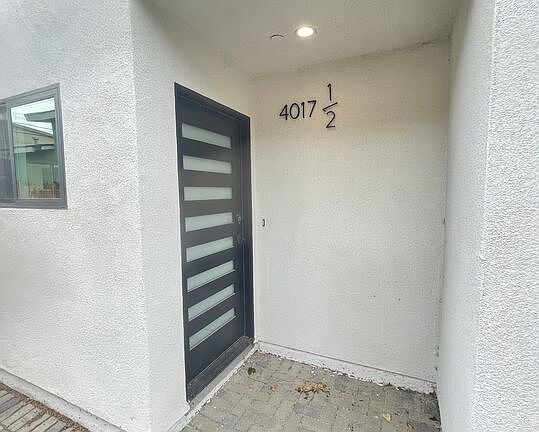3rd image of 4017 Montclair St #1/2