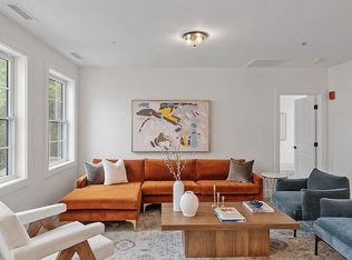 100 Albion Rd #407, Bedford, MA 01730