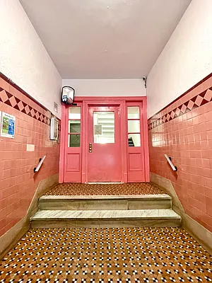 Rented by Compass | media 16