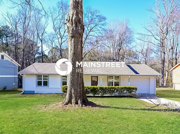 2866 Panther Ct, Rex, GA 30273