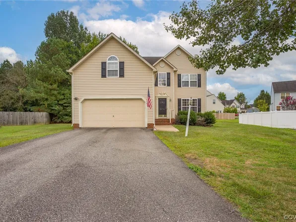 2716 Grand Meadows Ct, Richmond, VA 23223