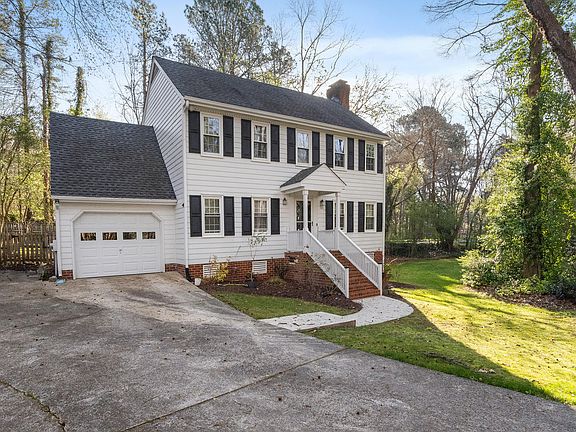 2nd image of 105 Barrett Pl