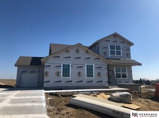 4508 Lawnwood Dr, La Vista, NE 68133