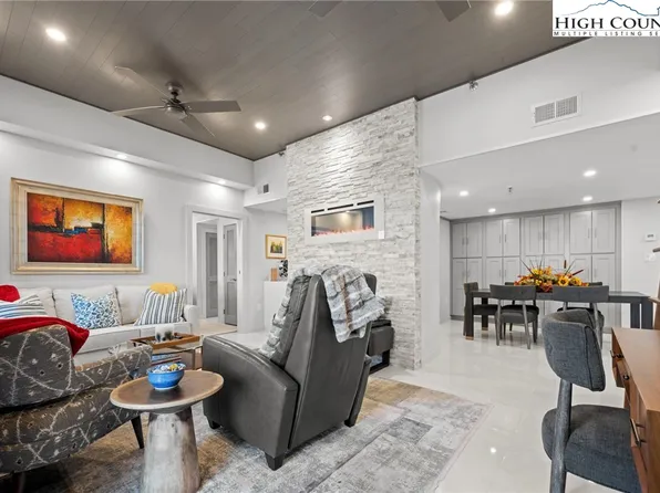 303 Sugar Top Drive #2903, Sugar Mountain, NC 28604