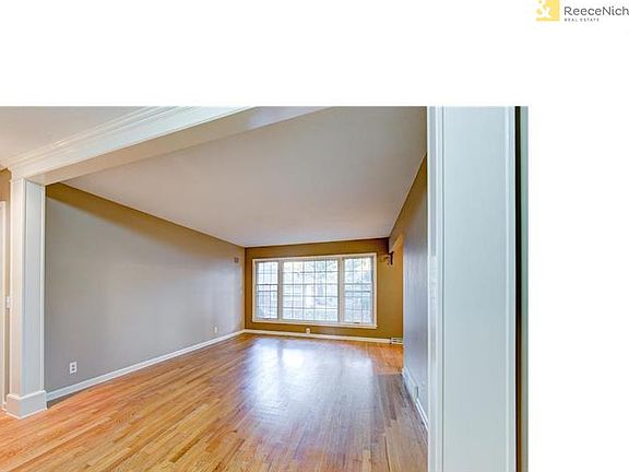3rd image of 9715 W 97th St