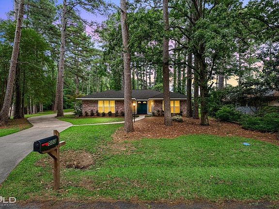 5th image of 503 Pine Cone Dr