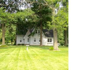 5709 Humbert Rd, Godfrey, IL 62035