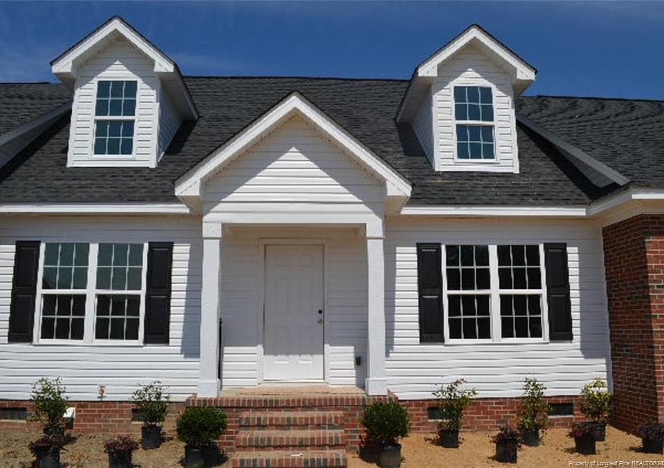 2nd image of 522 Amberdale Circle East Cir E