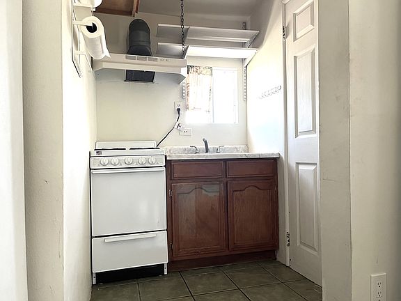 5th image of 1417 Lucile Ave #1