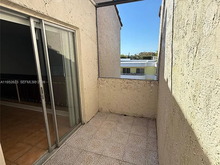10641 SW 108th Ave #3I — Photo 20