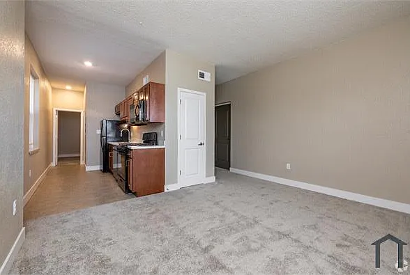 1000 Paseo Blvd — Photo 8