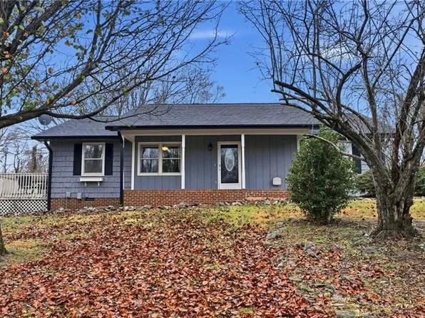 152 Wall Ave, Thomasville, NC 27360