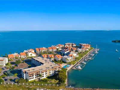1055 Pinellas Bayway S, Tierra Verde, FL, 33715