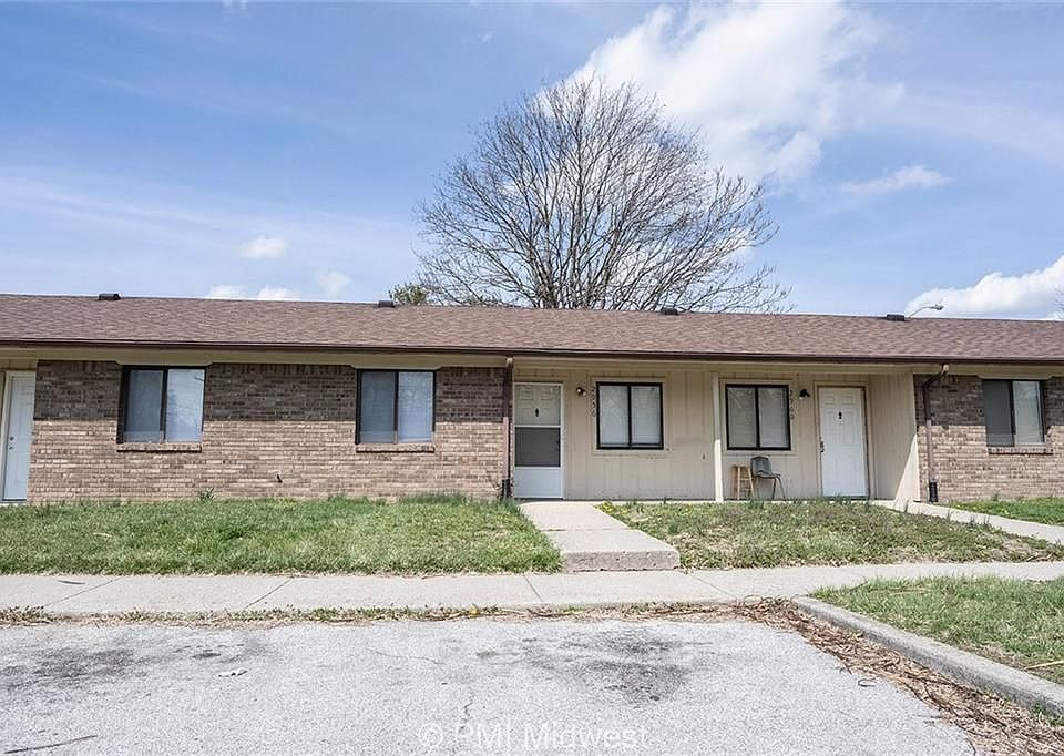 1st image of 2834 Oxford Ln