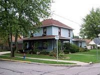 1st image of 732 E 6th St