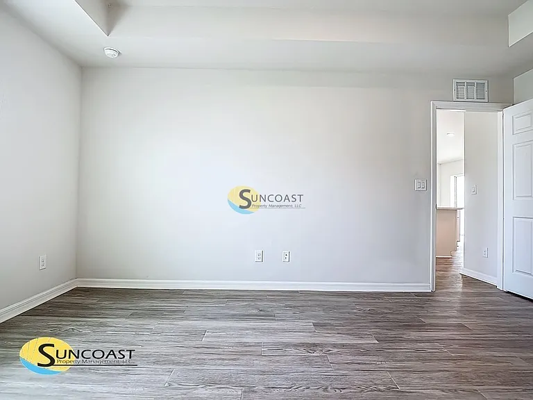 7005 Hemlock Crse — Photo 5