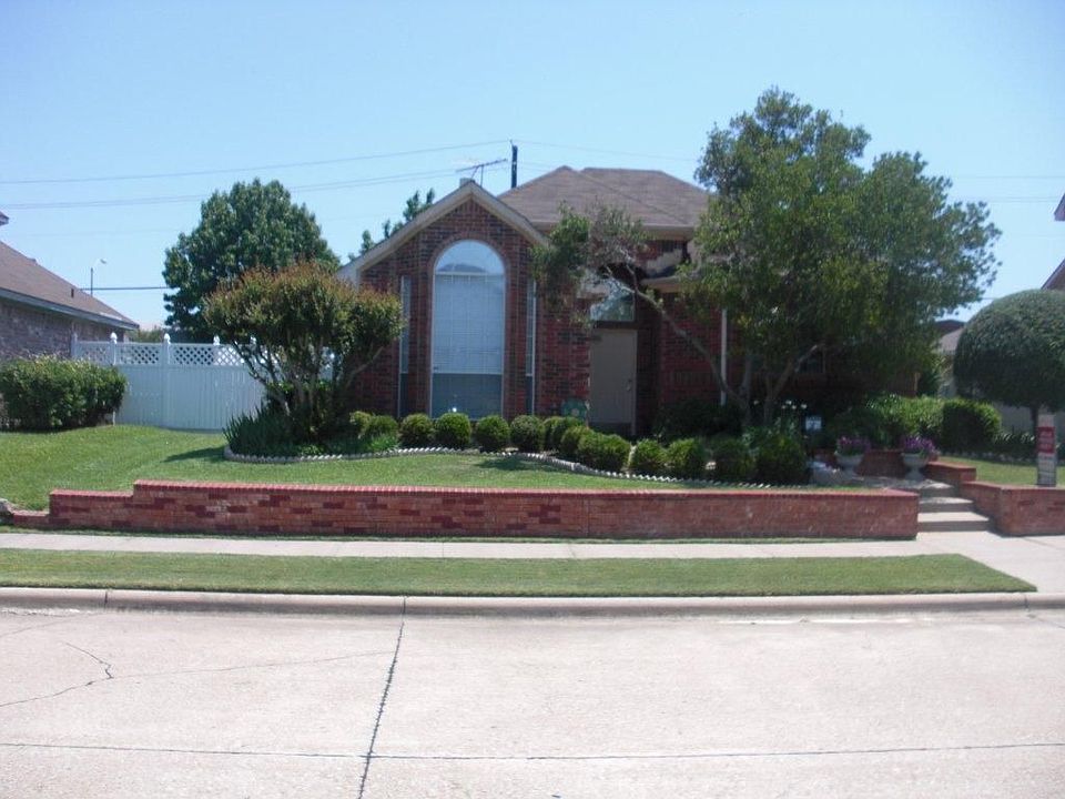 1st image of 1016 Winchester Ln