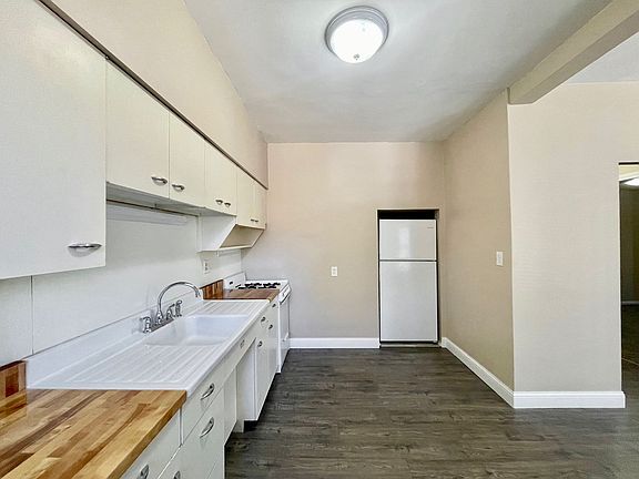 3rd image of 3580 Marine St SW #3