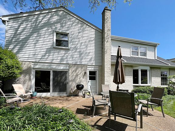 4th image of 903 W Whitegate Dr