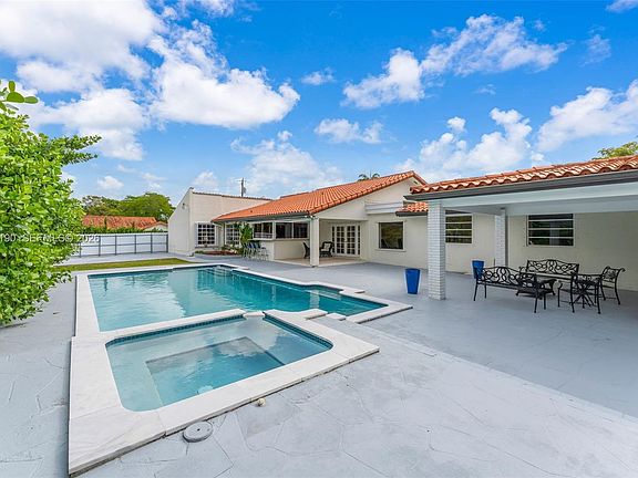 4th image of 11350 SW 30th St