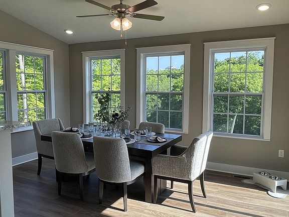 4th image of 208 Creekside Dr
