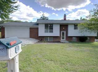 10901 Sunset Dr, Evansville, IN 47712