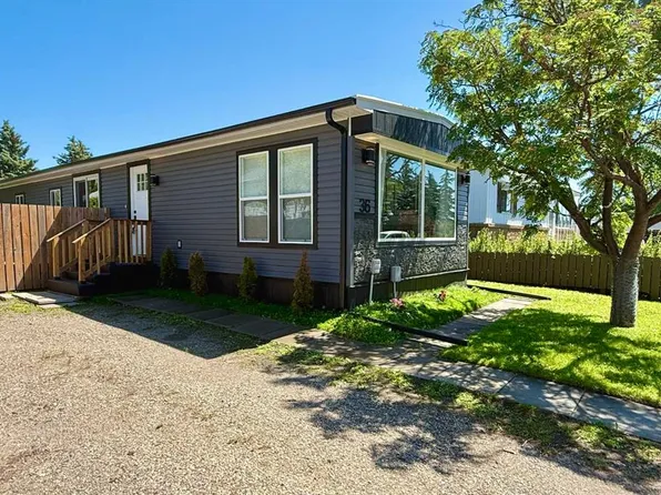 36 NW Big Hill Way SE, Airdrie, AB T4A 1M7