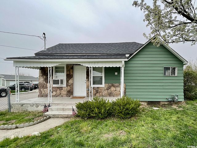 1st image of 2147 W Gardner Ln