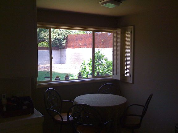 4th image of 695 Edgeview Dr