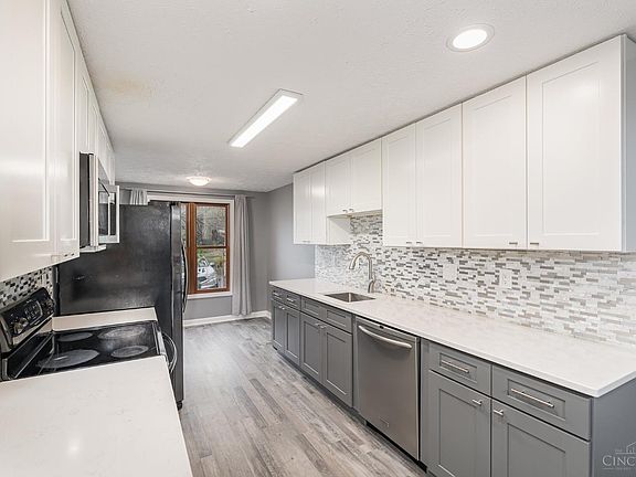 5th image of 11807 Vaukvalley Ln