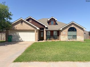 1104 Heritage Rd, Burkburnett, TX 76354