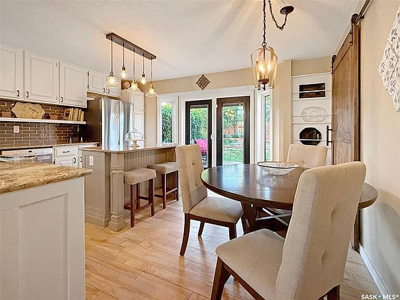 2nd image of 442 Walsh TRAIL