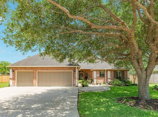 4913 Hickory Ln, Bay City, TX 77414