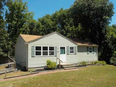 843 3rd Ave, Woonsocket, RI, 02895