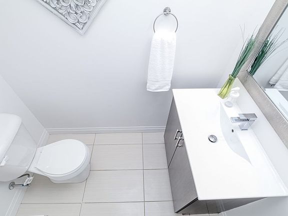 2nd image of 22 E Haven Dr #105