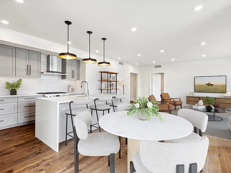 315 N Tracy Ave #401 — Photo 1