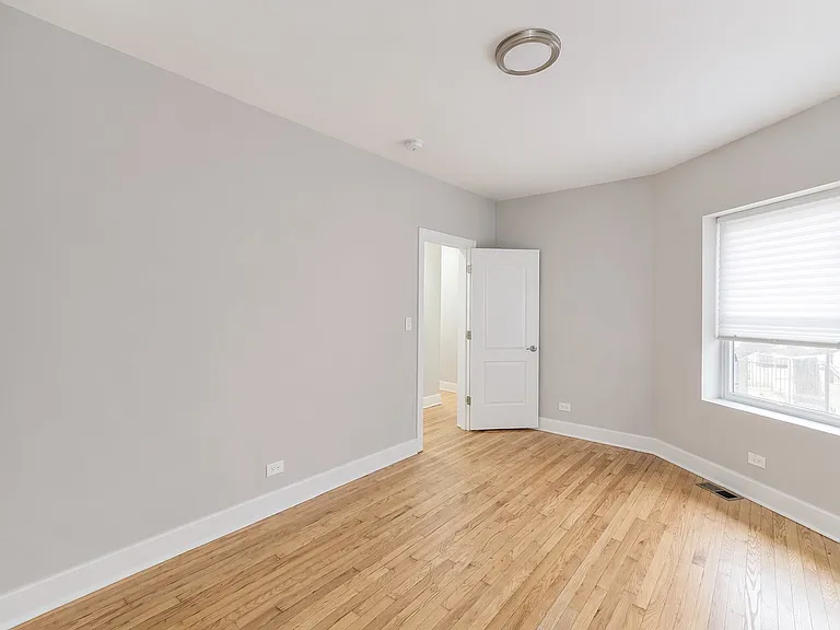7944 S Ellis Ave #1 — Photo 12